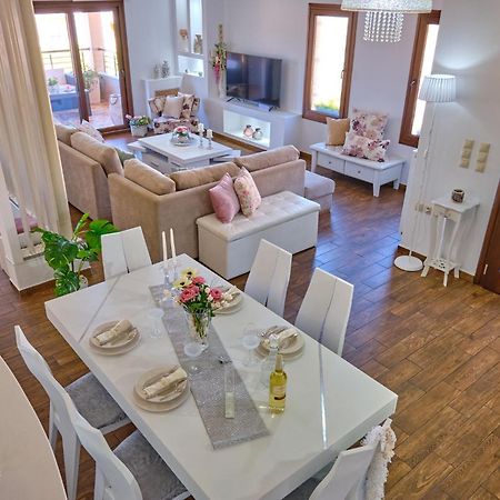 Elena Luxury Suite Agios Stefanos آغيوس ستيفانوس المظهر الخارجي الصورة